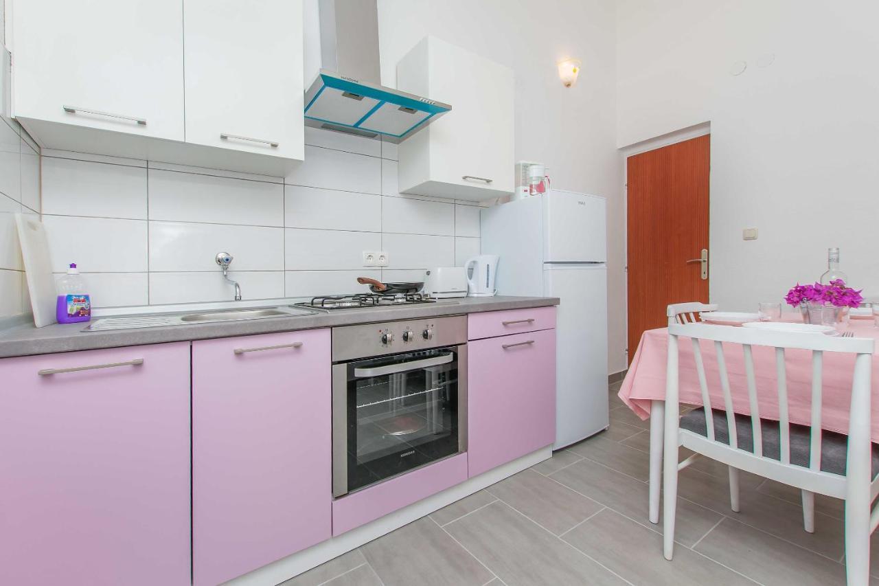 Apartments Ana Maria بيساك المظهر الخارجي الصورة